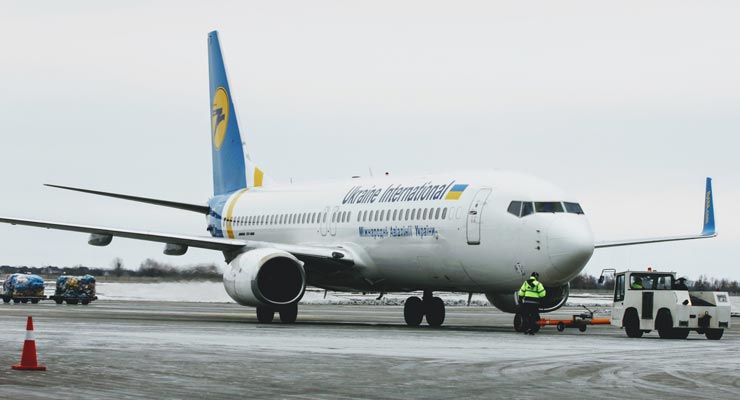 Украинские авиаперевозчики вынуждены отменить рейсы до завершения карантина